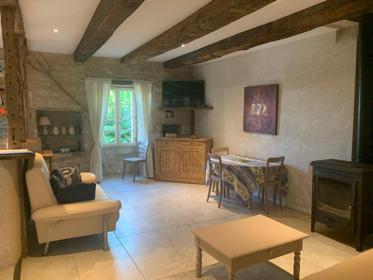 La Maison De Chloe Senouillac Bagian luar foto