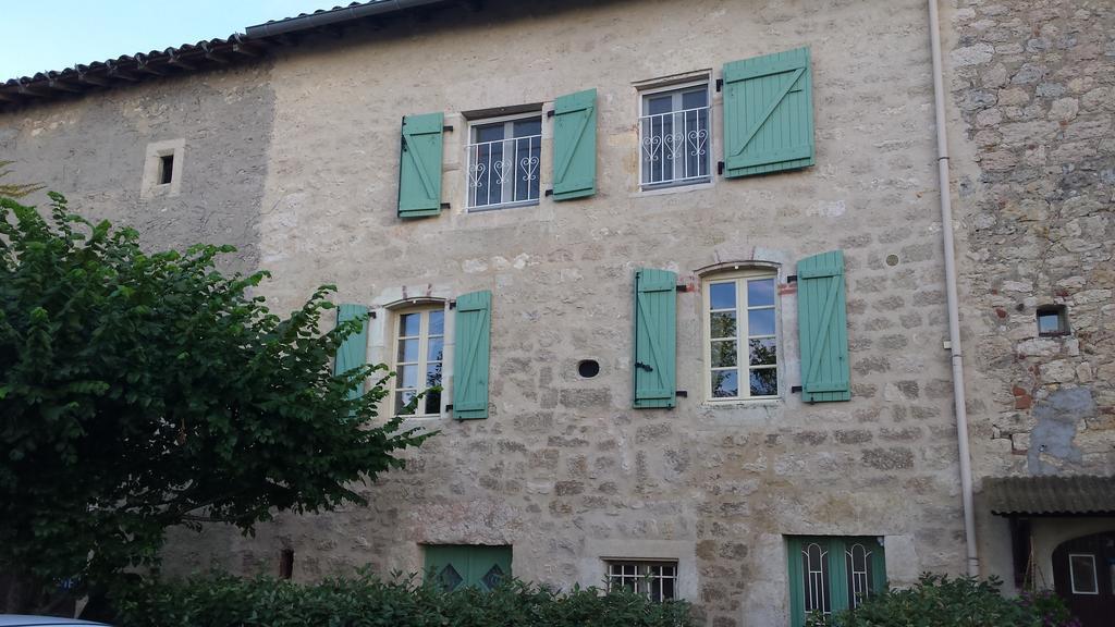 La Maison De Chloe Senouillac Ruang foto