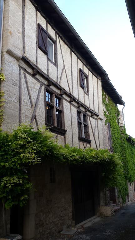 La Maison De Chloe Senouillac Ruang foto