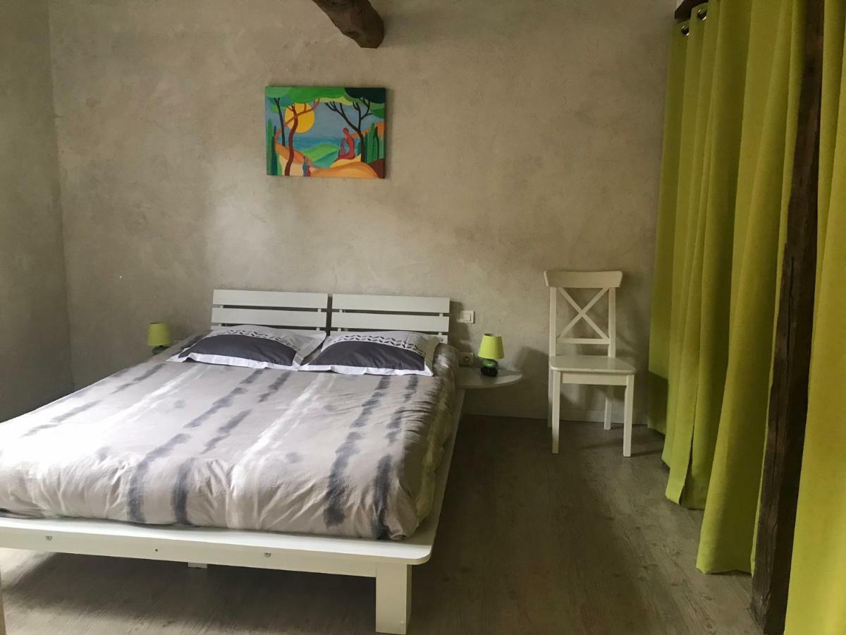 La Maison De Chloe Senouillac Bagian luar foto